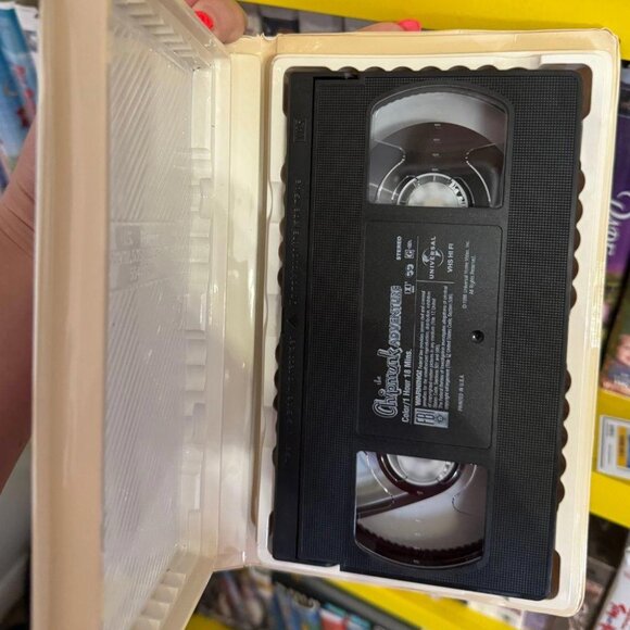 THE CHIPMUNK ADVENTURE VHS - Picture 4 of 4